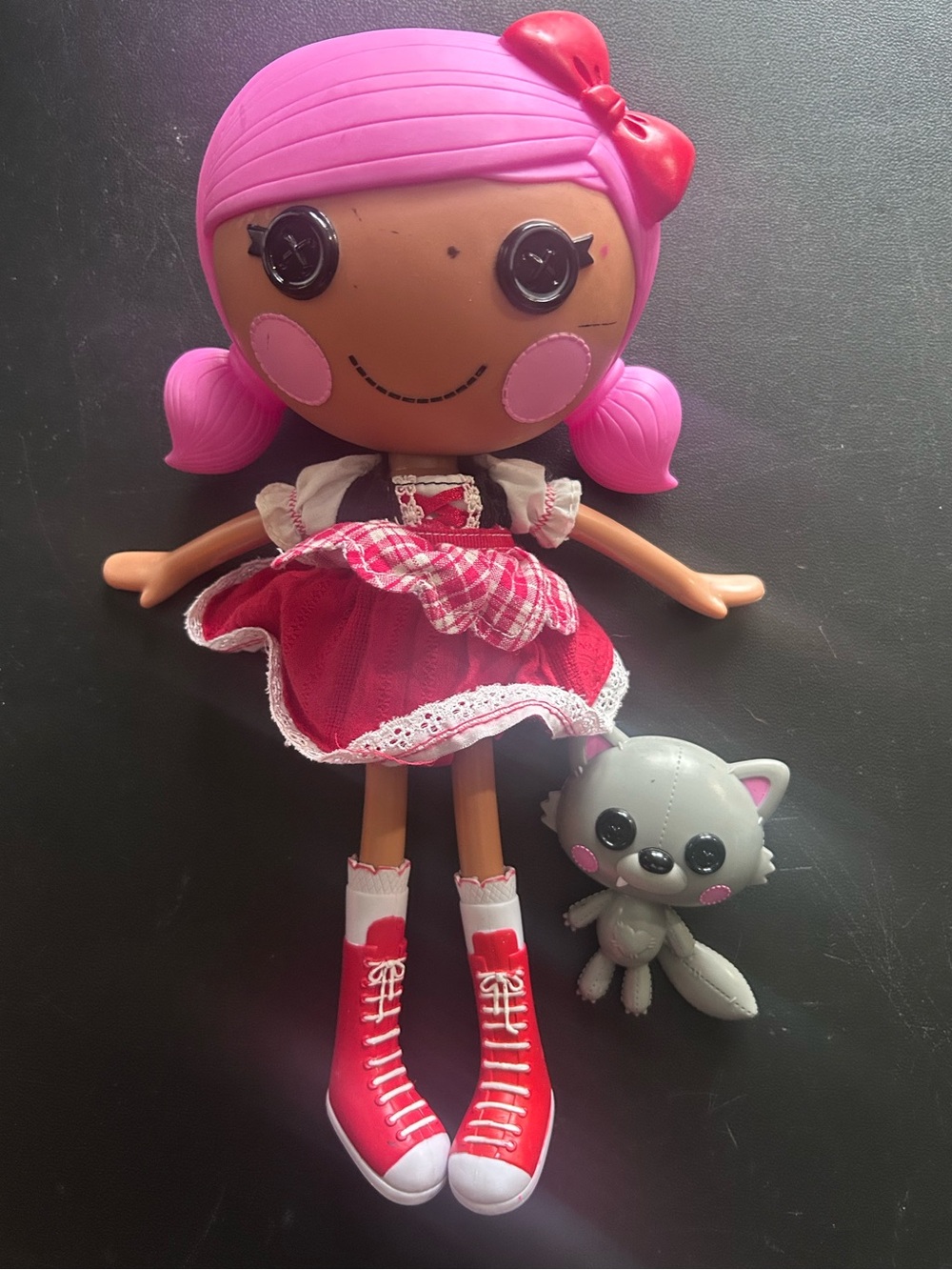 Poupée Lalaloopsy capot écarlate 12" avec yeux boutons animal MGA Entertainment